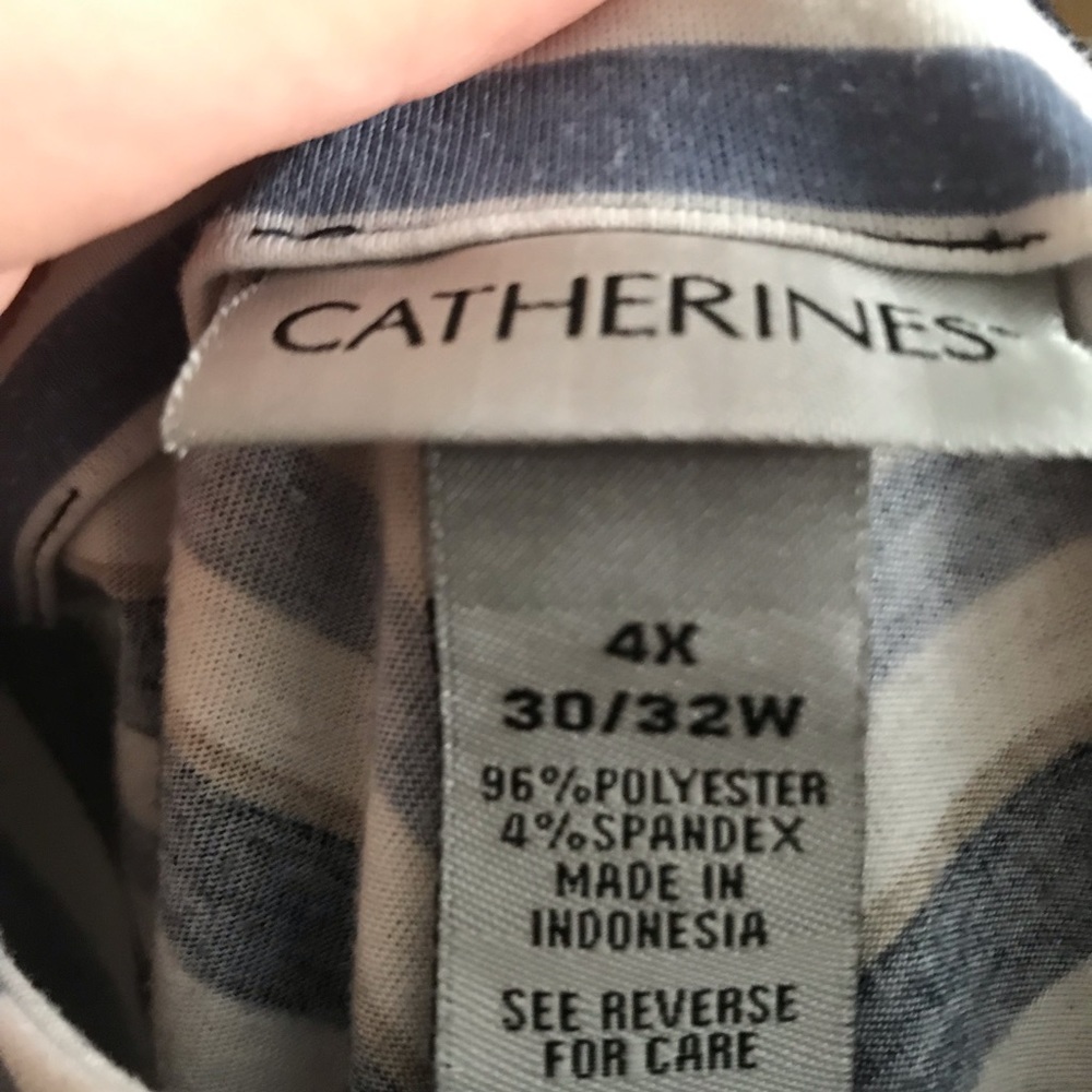 Catherines Striped Chevron Cold Shoulder Top 30/32 - Picture 3 of 3